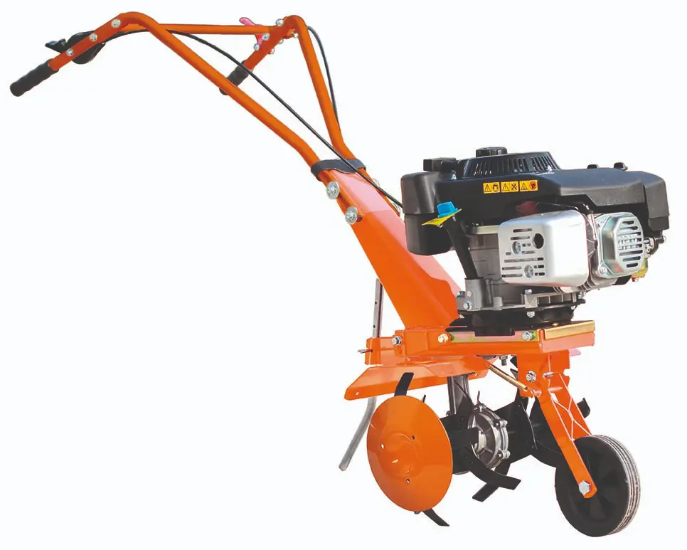 MOTOCULTEUR AVEC MOTEUR À ESSENCE